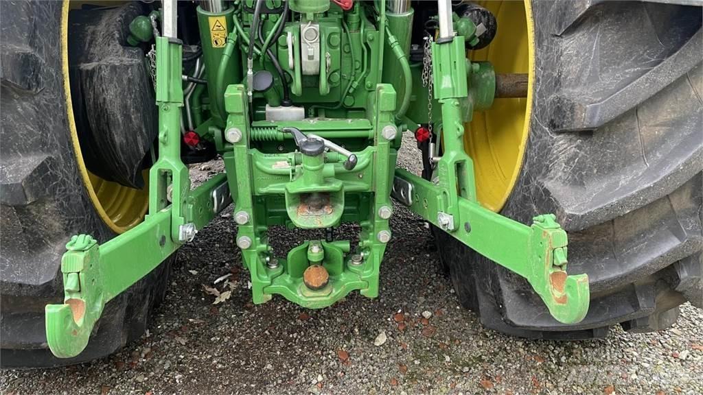 John Deere 6R215 Traktörler