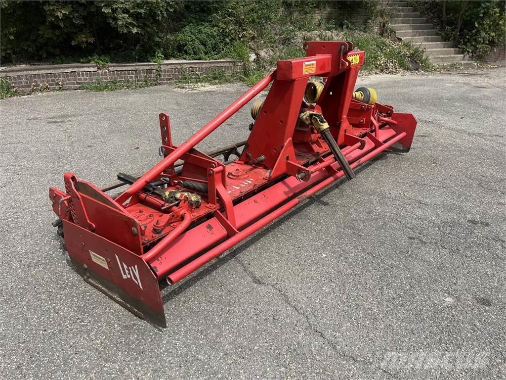 Lely 300-22 Üniversal ekim makinasi