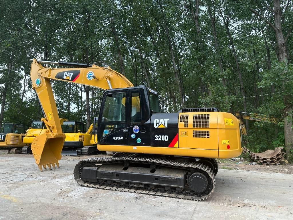 CAT 320D Paletli ekskavatörler
