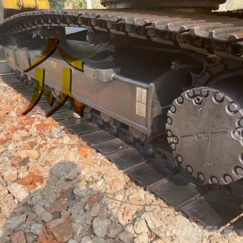 Komatsu PC 220 Paletli ekskavatörler