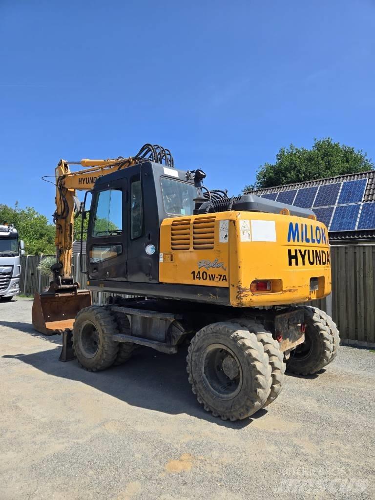 Hyundai Robex 140 W Lastik tekerli ekskavatörler