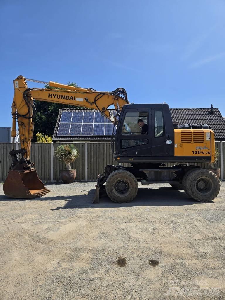 Hyundai Robex 140 W Lastik tekerli ekskavatörler