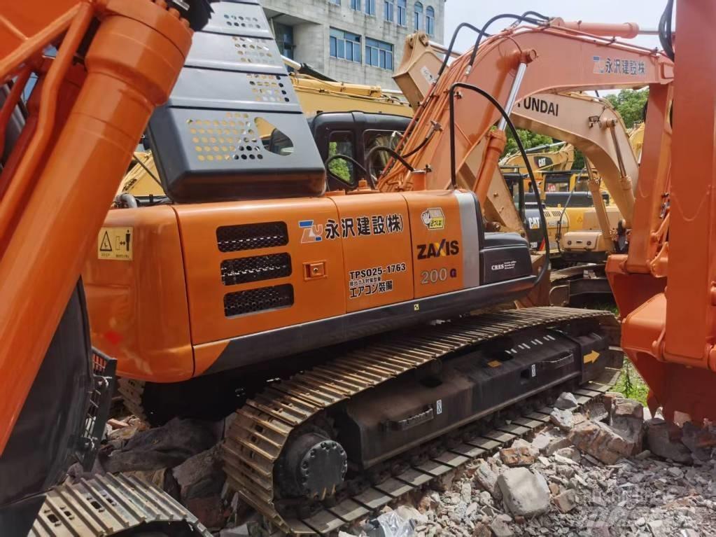 Hitachi ZX 200 Paletli ekskavatörler