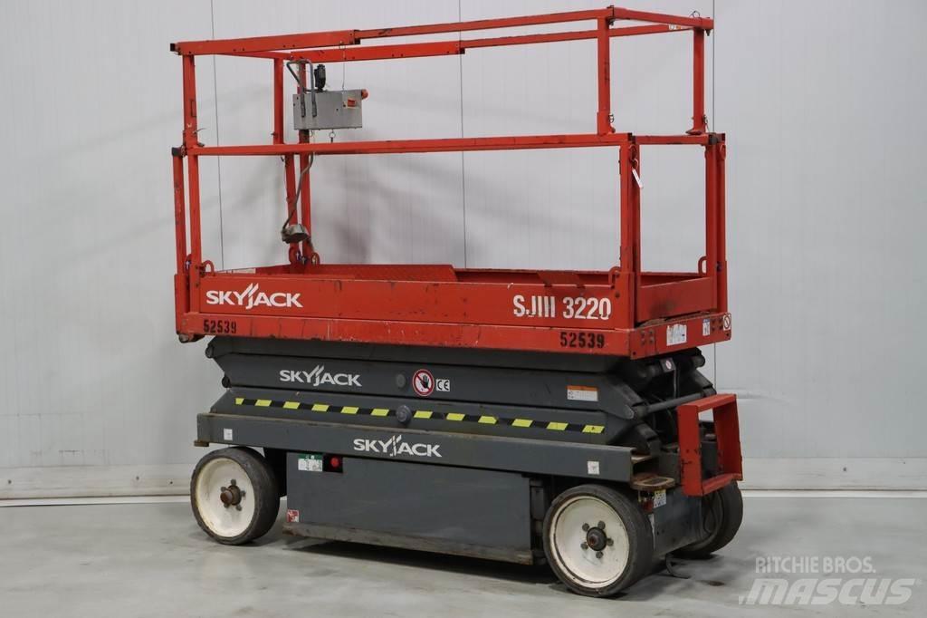 SkyJack SJ III3220 Makasli platformlar