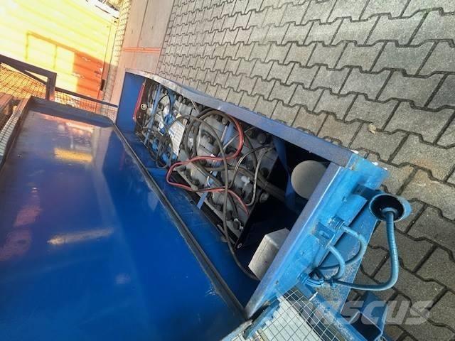 Holland Lift A151EV Makasli platformlar