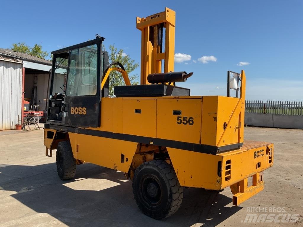 Boss 556 Diger
