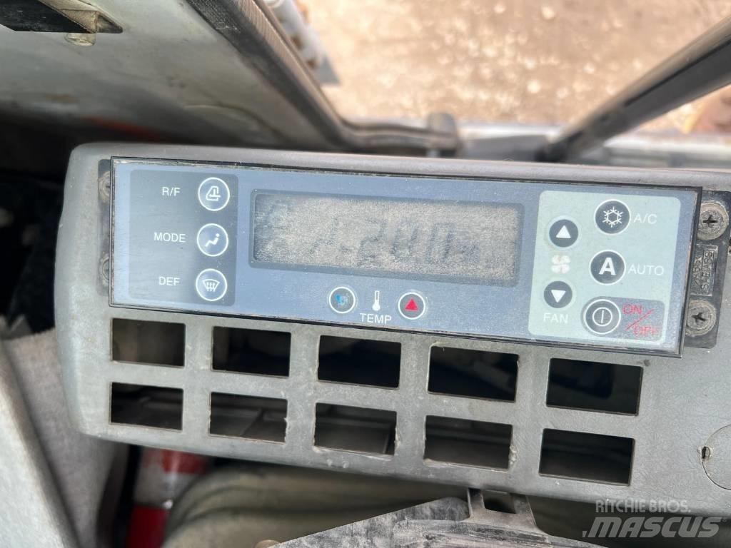 Kobelco SK 200-6 E Paletli ekskavatörler