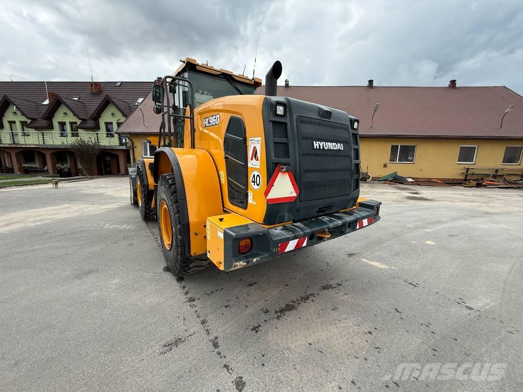 Hyundai HL 960 Tekerlekli yükleyiciler