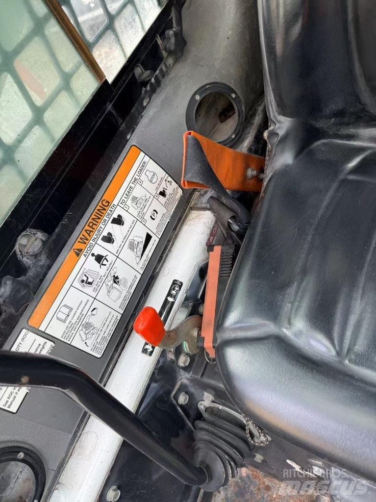 Bobcat S 300 Skid steer loderler