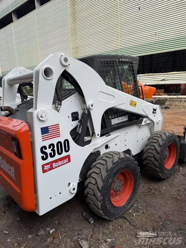 Bobcat S 300 Skid steer loderler