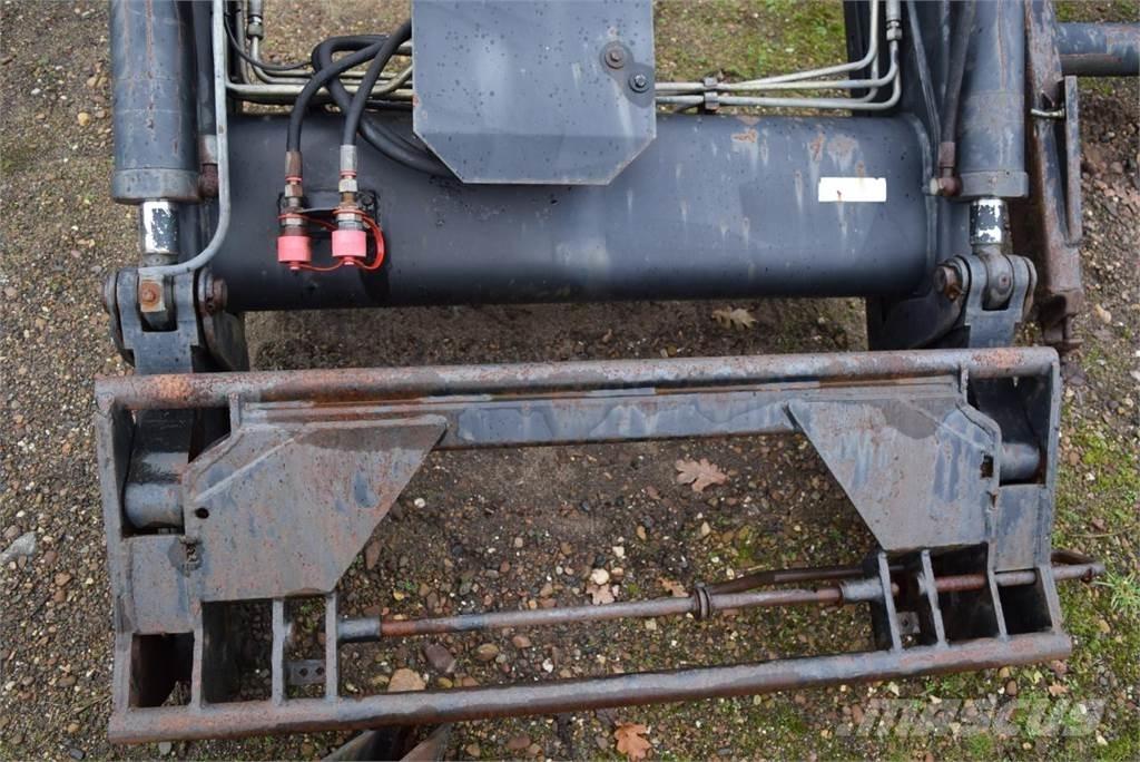 Stoll Robust F71 Ön yükleyici ve kazicilar