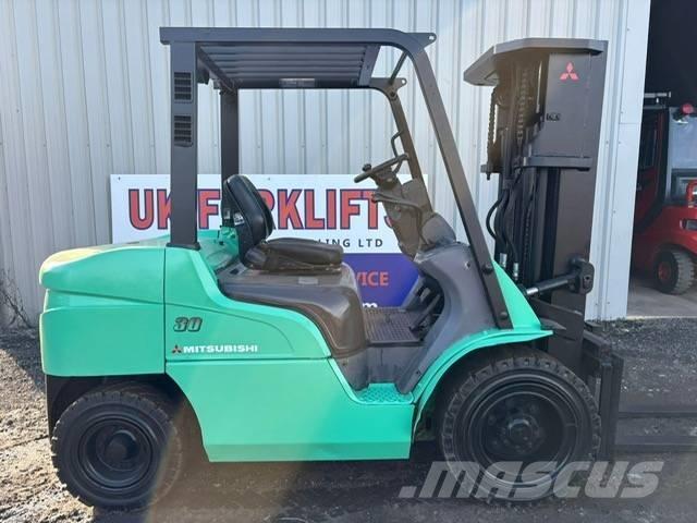 Mitsubishi FD 30 N Dizel forkliftler