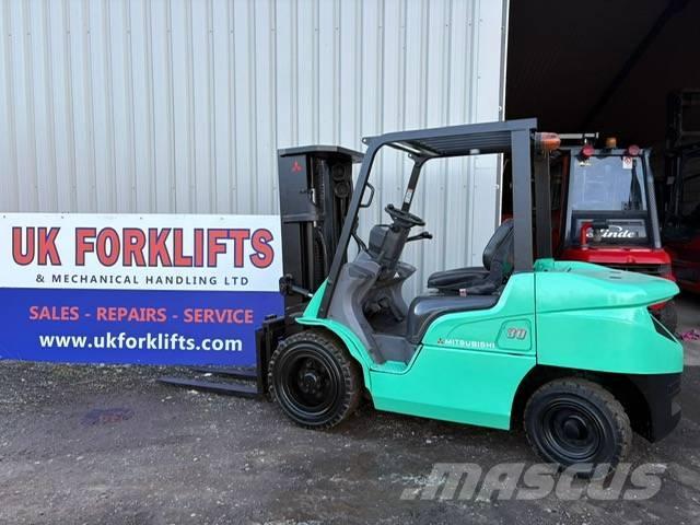 Mitsubishi FD 30 N Dizel forkliftler