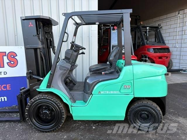Mitsubishi FD 30 N Dizel forkliftler