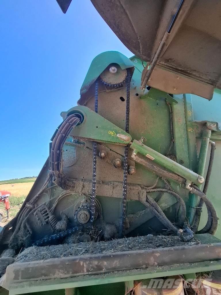 John Deere V461M Rulo balya makinalari