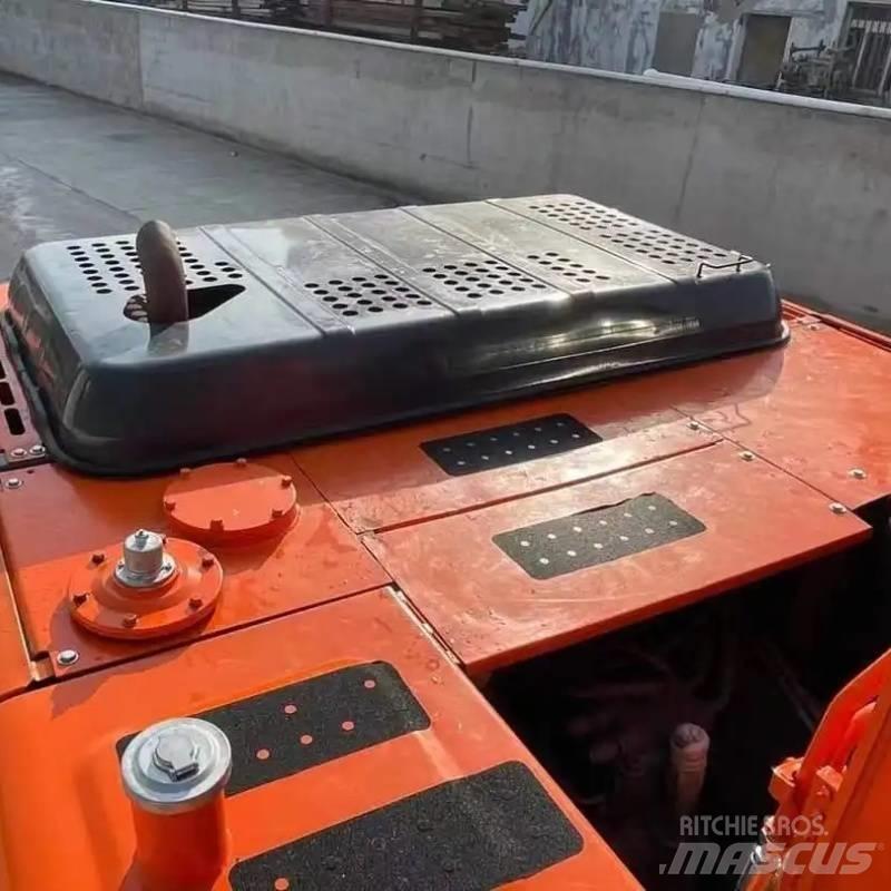 Hitachi ZX 200 Paletli ekskavatörler