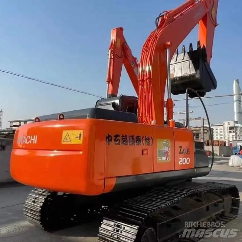 Hitachi ZX 200 Paletli ekskavatörler