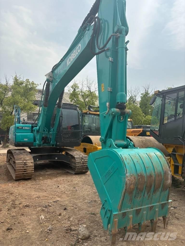 Kobelco SK 210 Paletli ekskavatörler