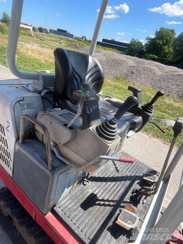Takeuchi TB 016 Paletli ekskavatörler