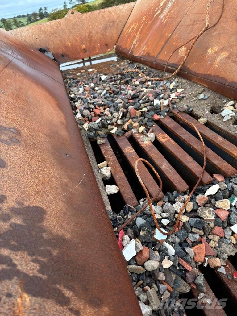 Sandvik QJ 241 Gezer kırıcılar