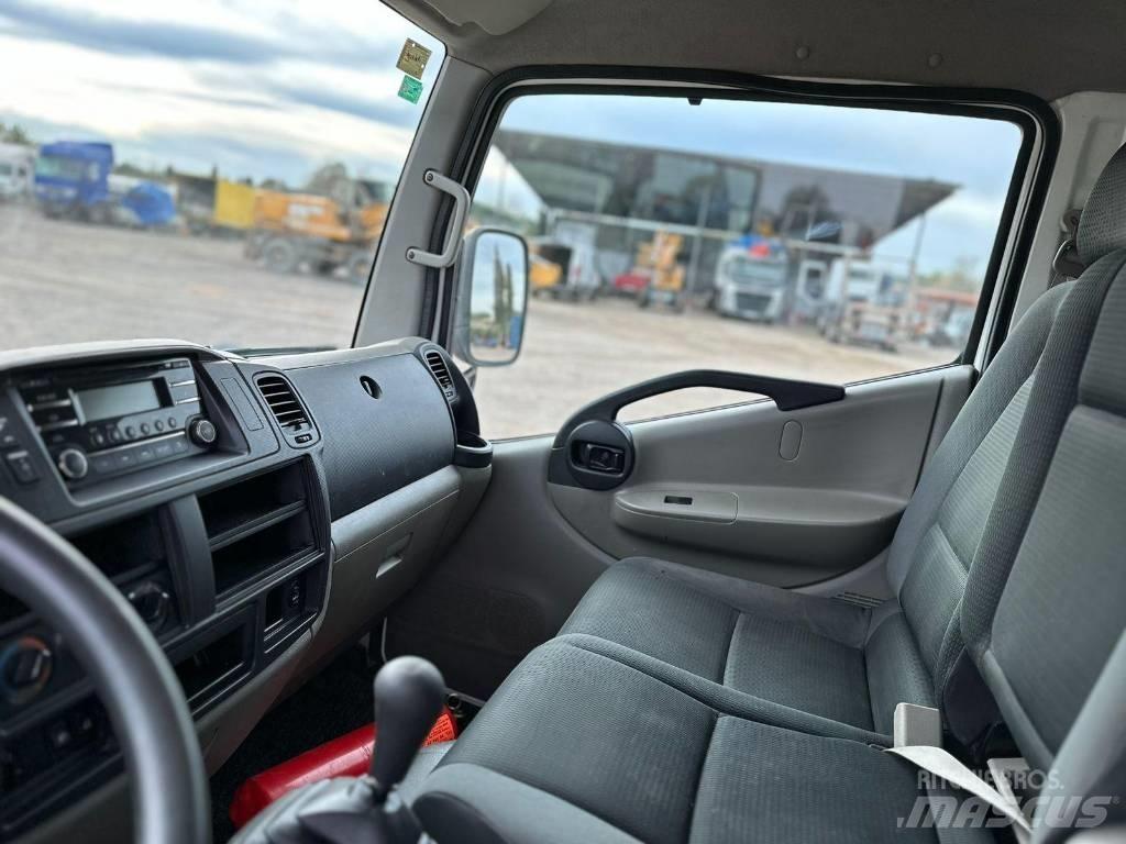 Nissan NT 400 Araç üzeri vinçler