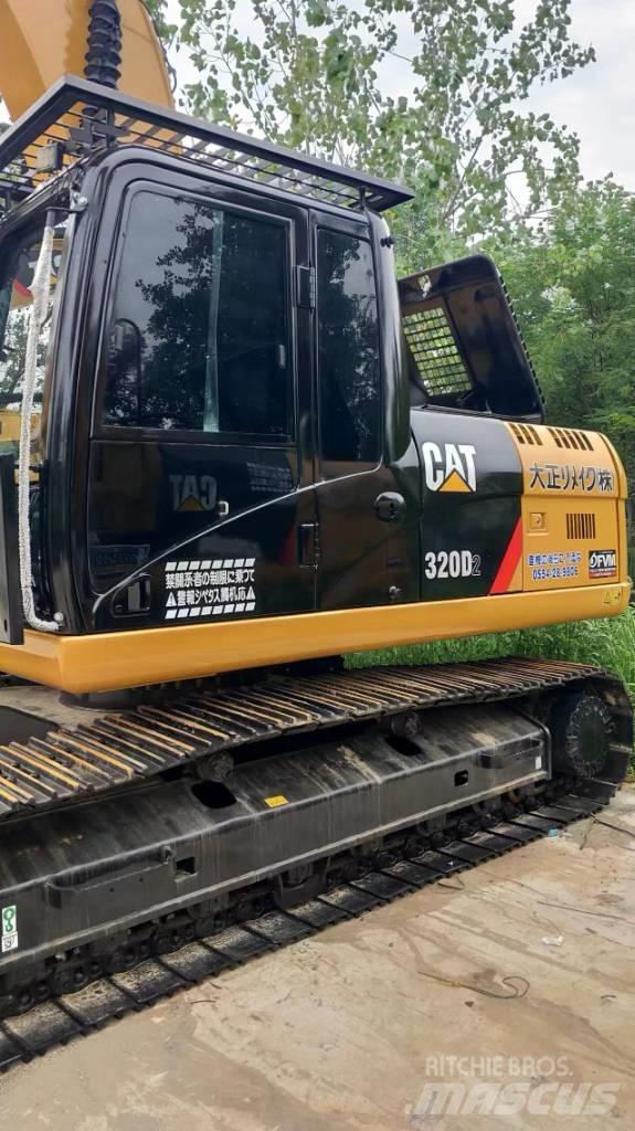 CAT 320D2 Paletli ekskavatörler