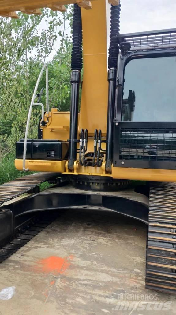 CAT 320D2 Paletli ekskavatörler