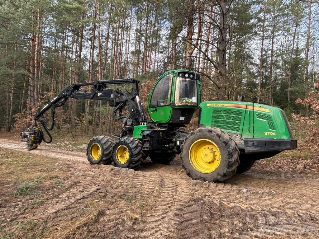 John Deere 1170 E Biçerdöverler