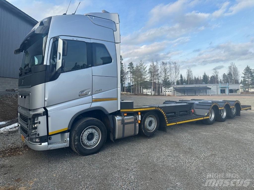 Volvo FH16 750 Orman makinesi taşıma kamyonları