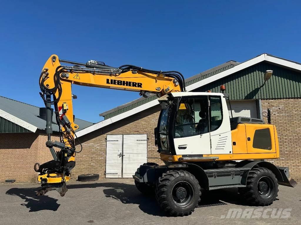 Liebherr A916 Lastik tekerli ekskavatörler