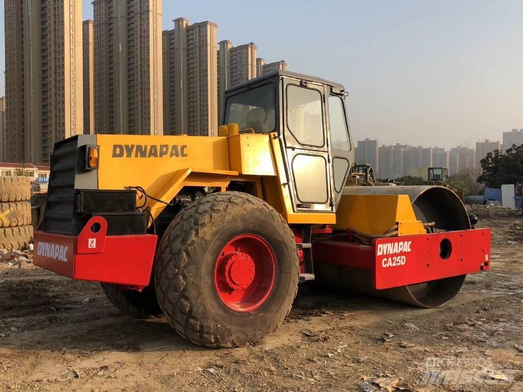 Dynapac CA 25 D Tek tamburlu silindirler