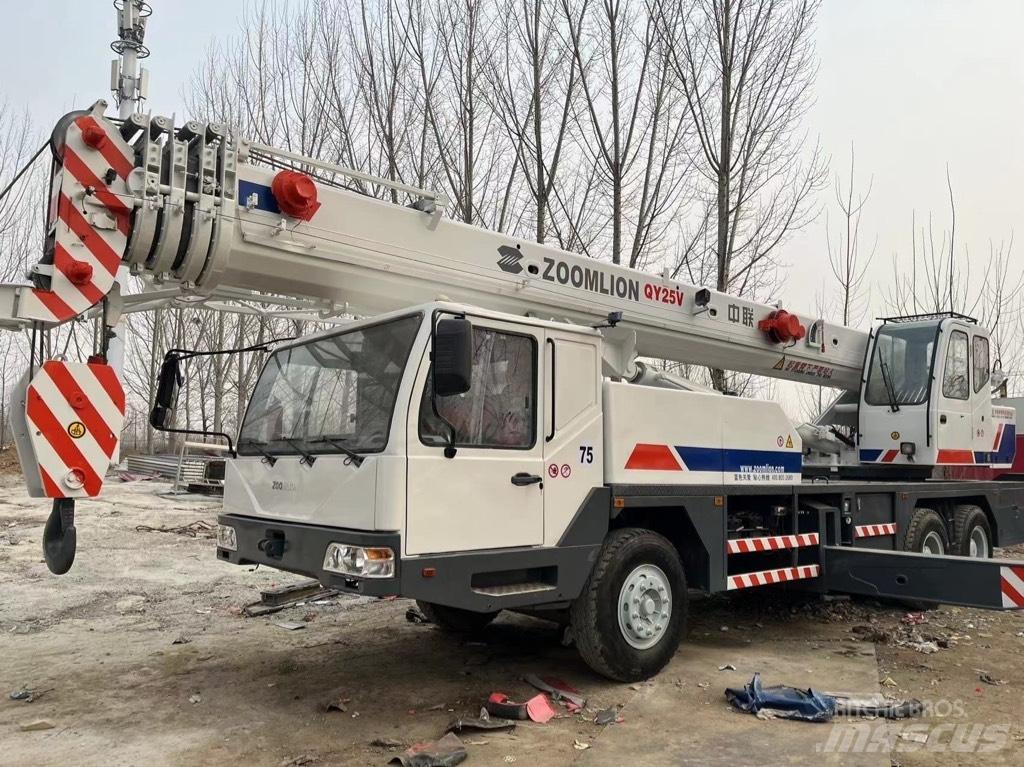 Zoomlion QY25V Yol-Arazi Tipi Vinçler (AT)