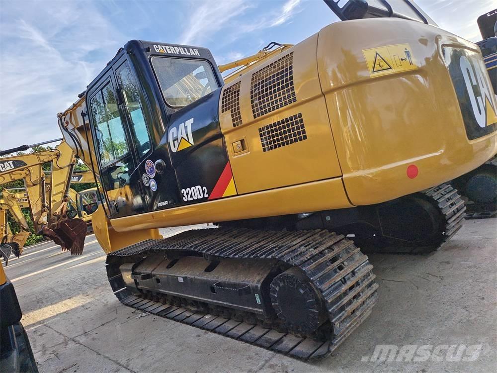 CAT 320 D L Paletli ekskavatörler
