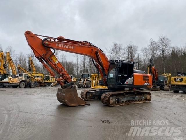Hitachi ZX 250 LC-6 Paletli ekskavatörler