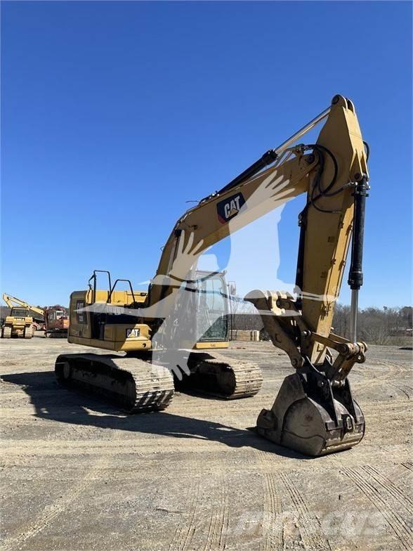 CAT 320 Paletli ekskavatörler
