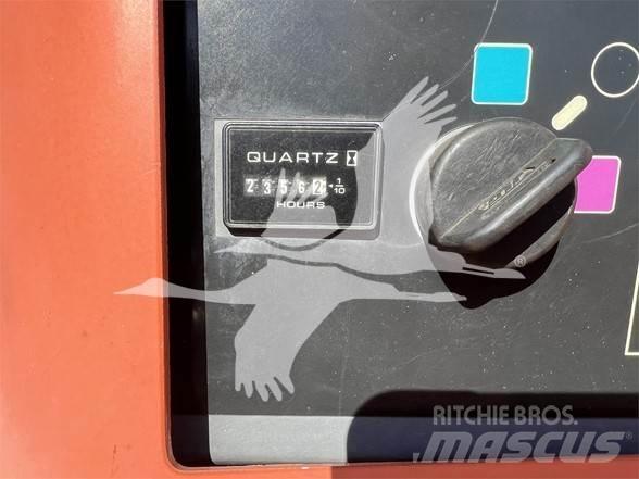 JLG 450AJ Körüklü personel platformları
