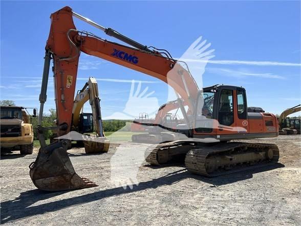 XCMG XE210CU Paletli ekskavatörler