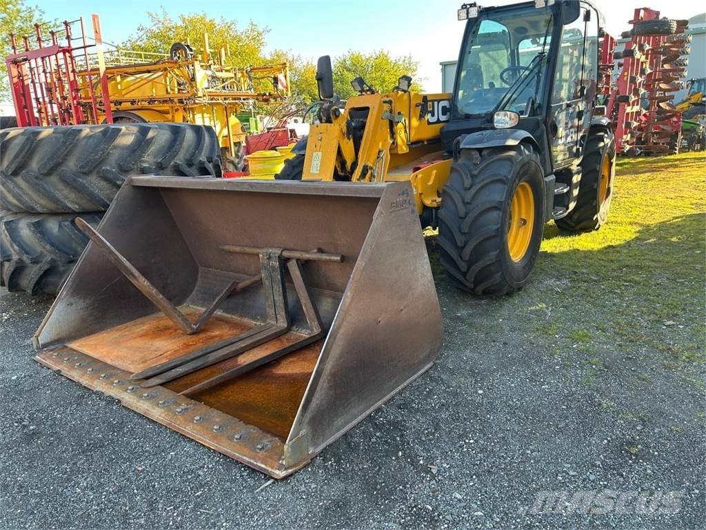JCB 541-70 AGRIPRO Teleskopik personel platformları