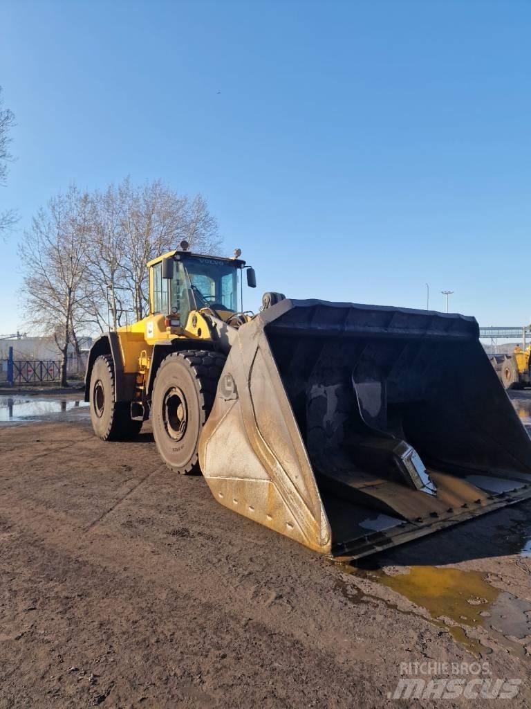 Volvo L 220 F Tekerlekli yükleyiciler