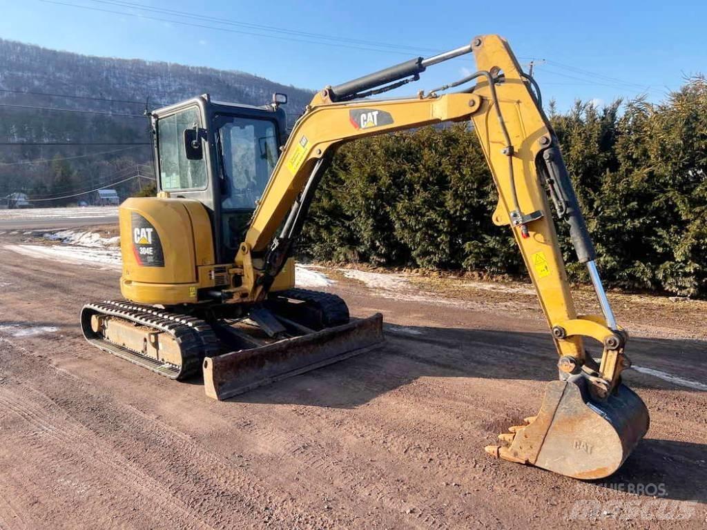 CAT 304 E CR Paletli ekskavatörler