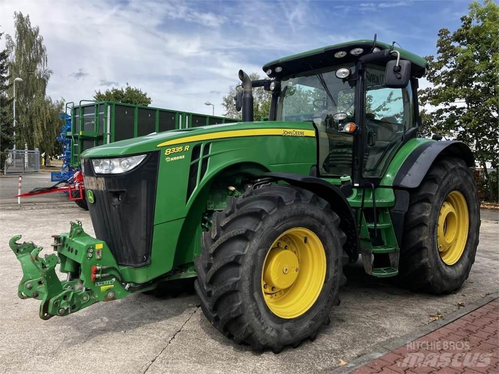 John Deere 8335R Traktörler