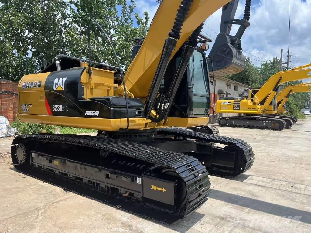 CAT 323d2l Midi ekskavatörler 7 - 12 t