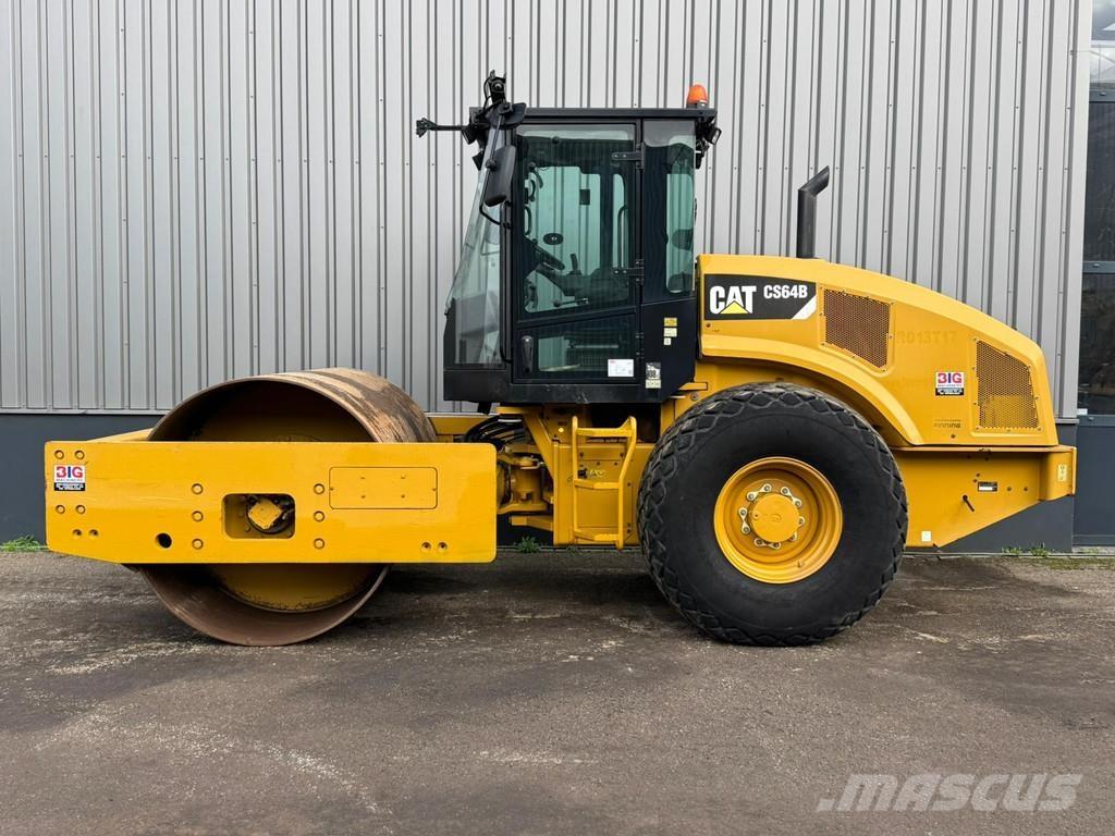 CAT CS64B Tek tamburlu silindirler