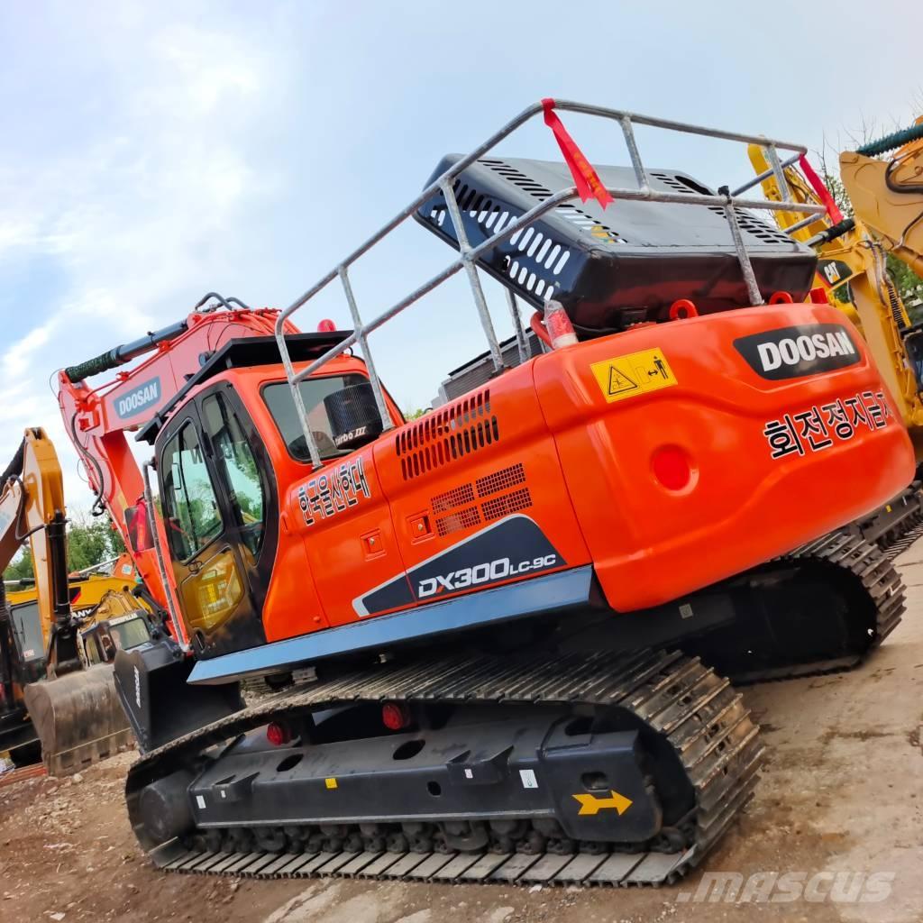 Doosan DX 300 LC Paletli ekskavatörler