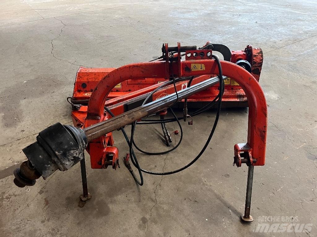 Kuhn TB 211 Hasat makineleri