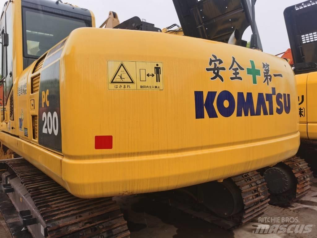 Komatsu PC 200-8 Paletli ekskavatörler