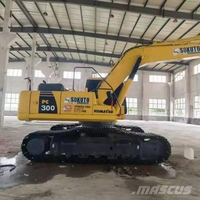 Komatsu PC300-7 Paletli ekskavatörler