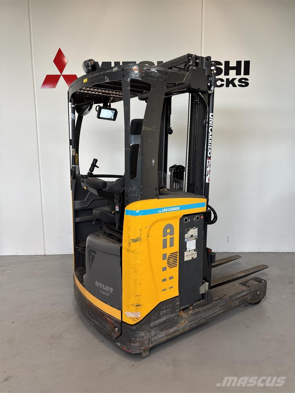 Atlet UMS160 Reach truck - depo içi istif araçları