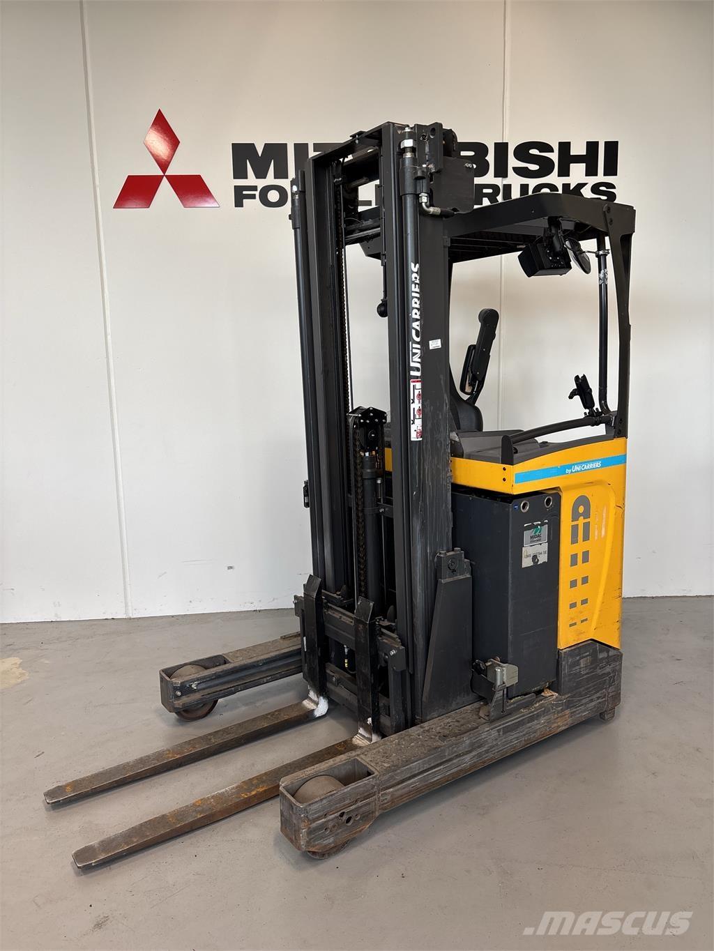 Atlet UMS160 Reach truck - depo içi istif araçları