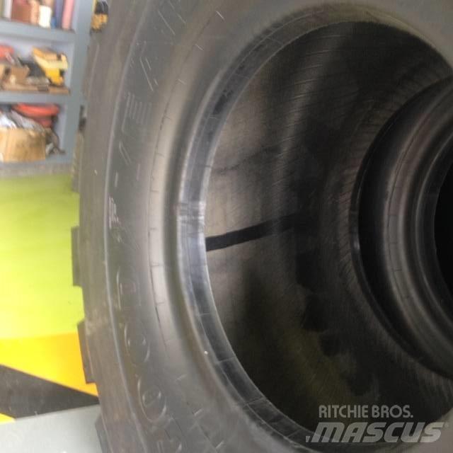 Goodyear 3565R33 L5 Lastikler